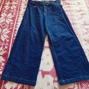 Wide leg belted jeans sz 33